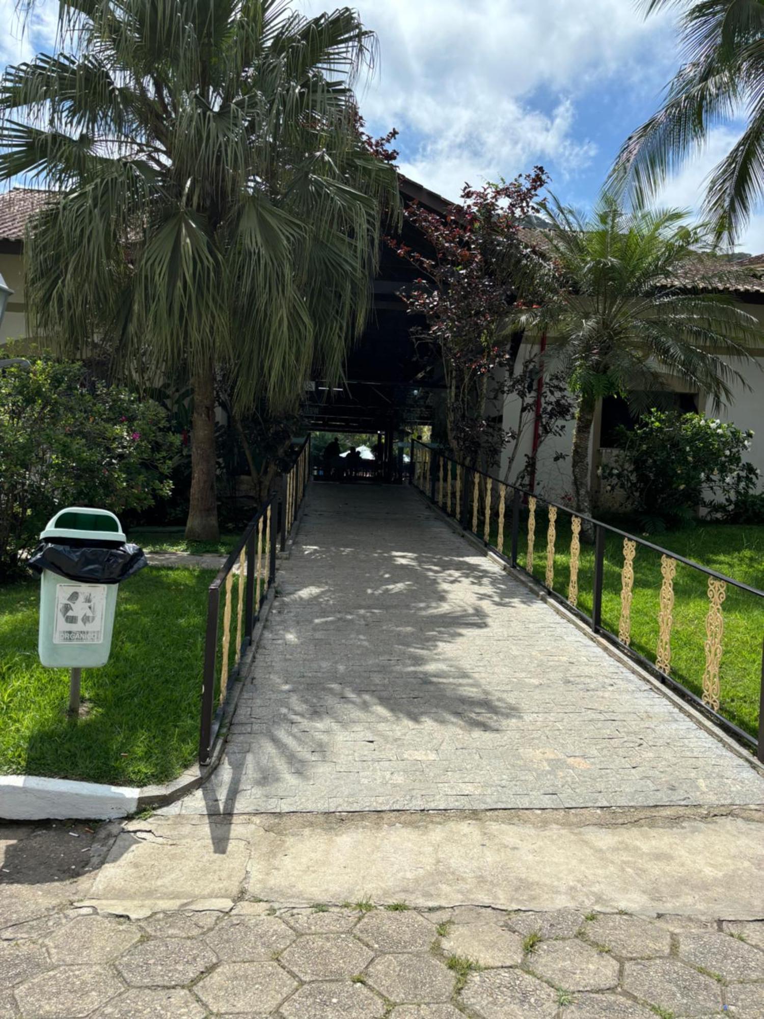 Condominio Com Muita Diversao Toninhas 우바투바 외부 사진